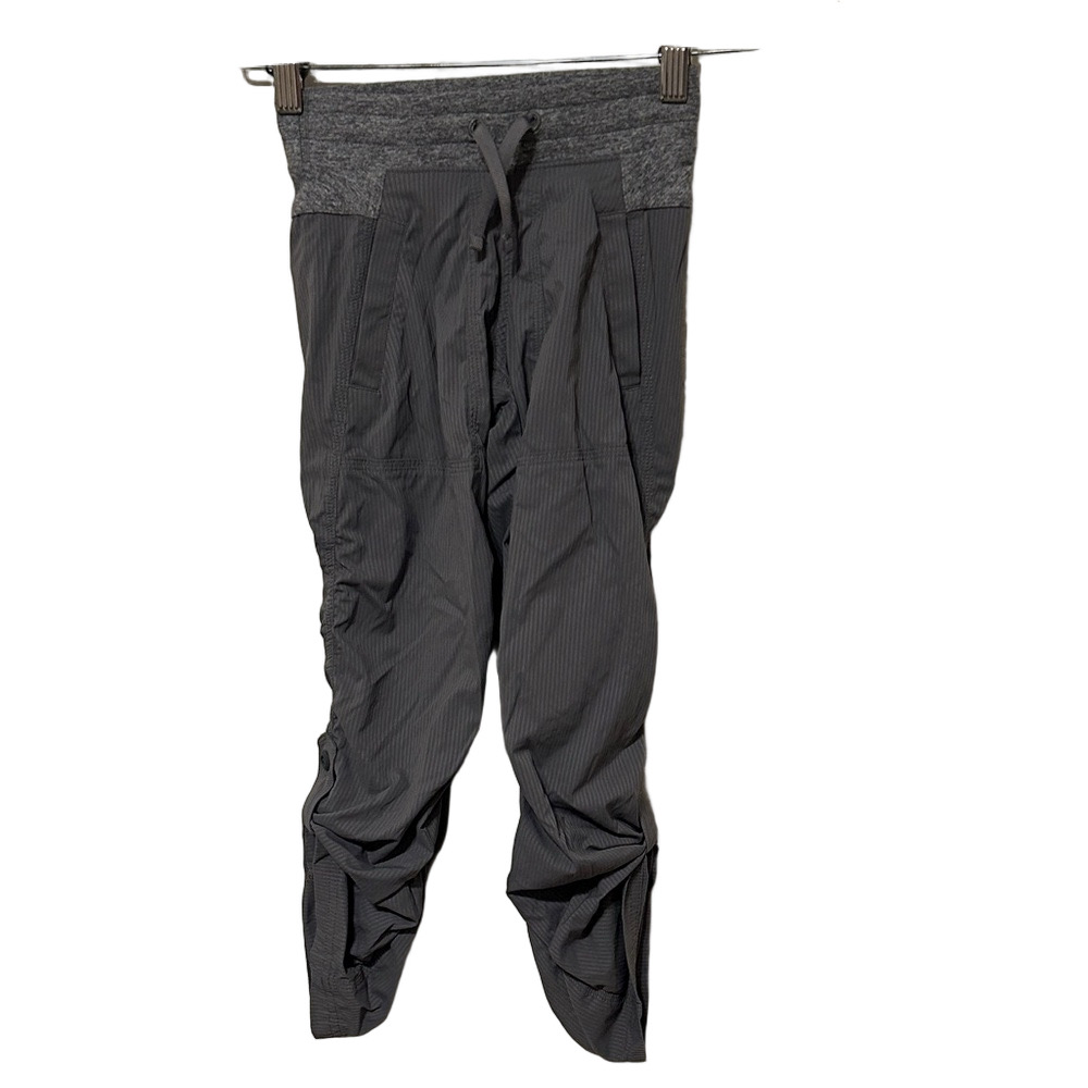 🐞Ivivva Girls Gray Jogger Sweatpants size 4 GUC